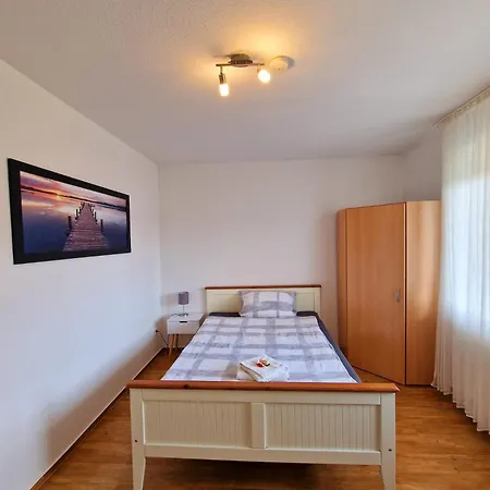 Exklusive Ferienwohnung2 Meppen, Balkon, Kueche, Waschmaschine Exterior photo
